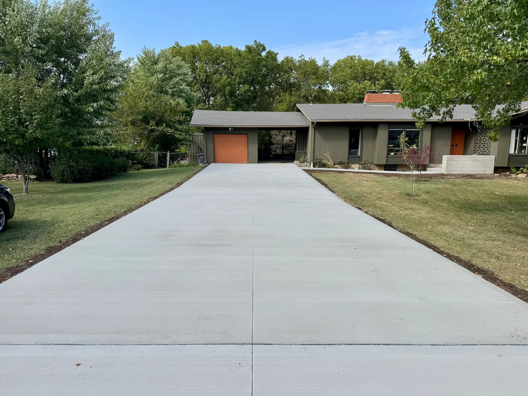 New concrete driveway installed by B&P Concrete in Olathe, Kansas